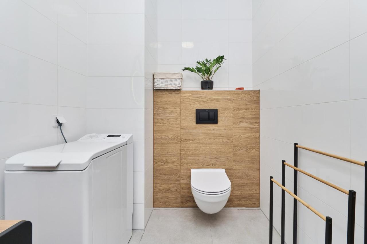 Nowa Manufaktura Apartment Wroclaw Krzyki By Noclegi Renters Exterior photo
